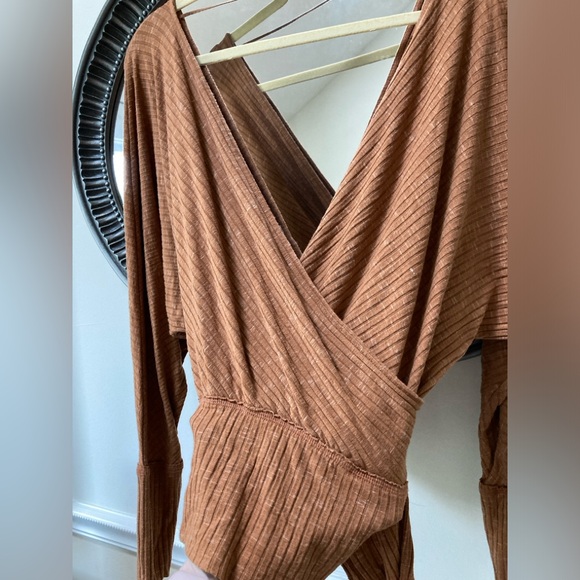 Free People We the Free Ribbed Faux Wrap Top V-Neck Tie Waist Sz Small - Picture 4 of 6